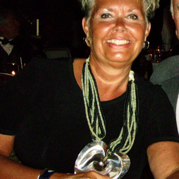 Vintage Beaded Necklace - Picture 8 of 8